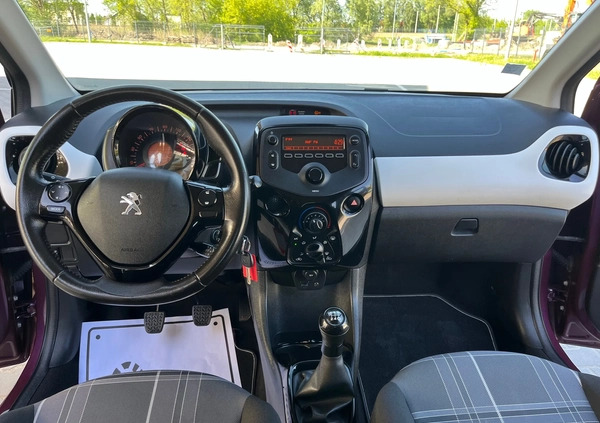 Peugeot 108 cena 24900 przebieg: 65000, rok produkcji 2016 z Głogów małe 79